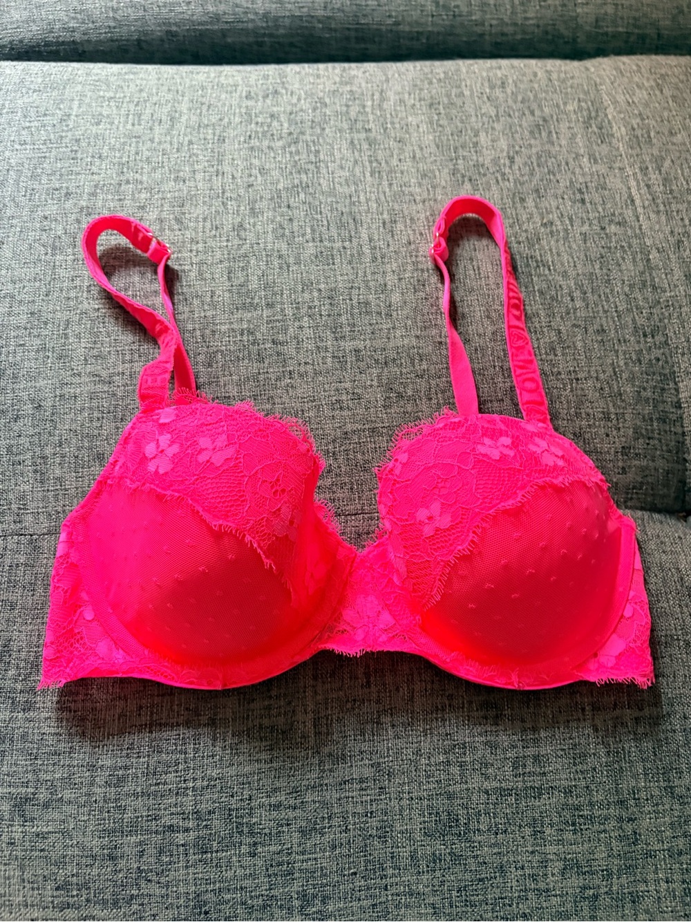 Victoria’s Secret 32DD Hot Pink Lace Lined Demi Bra Coquette Romantic Lingerie - Picture 3 of 8